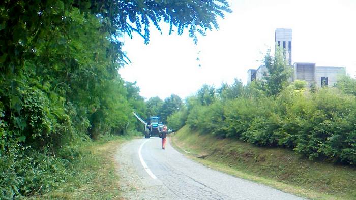 UREĐENJE CESTE PREMA JOHOVCU, PRNJAVORU I FOČI